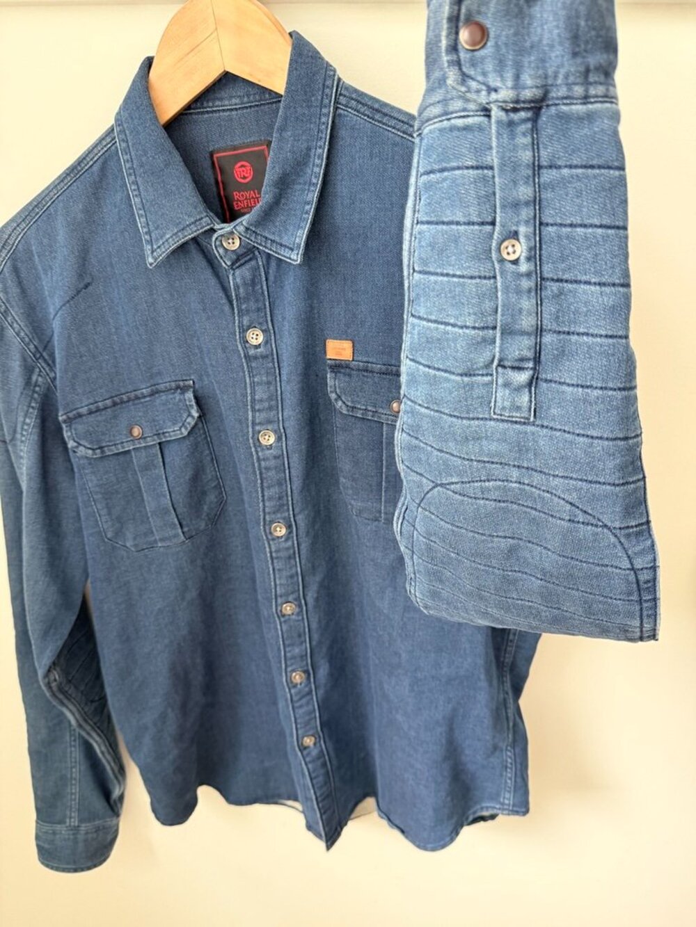 ROYAL ENFIELD Essential Blue Denim Long Sleeve Button Up Moto Work Shirt Men's L - Picture 5 of 11